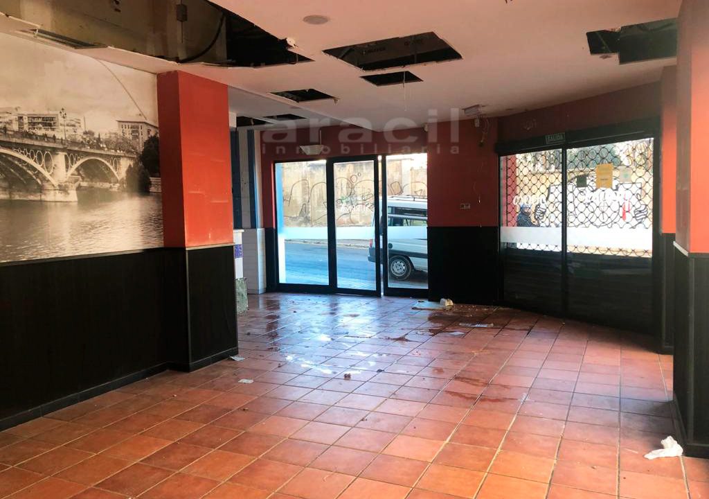 Bonito-local-muy-bien-situado-en-venta-o-en-alquiler-en-Alcoy13