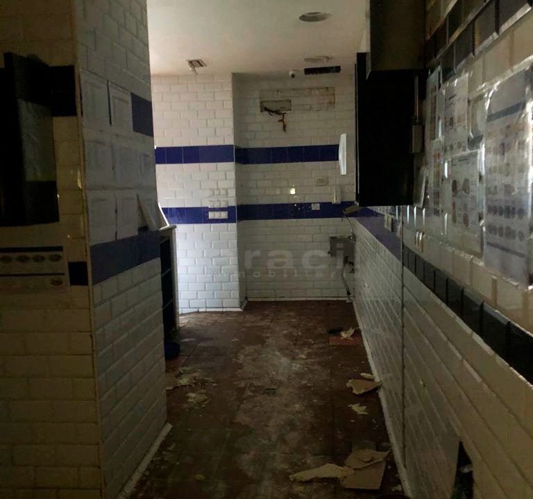 Bonito-local-muy-bien-situado-en-venta-o-en-alquiler-en-Alcoy18