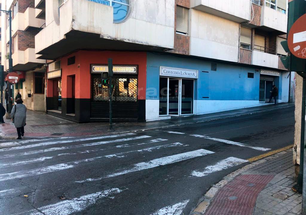 Bonito-local-muy-bien-situado-en-venta-o-en-alquiler-en-Alcoy4