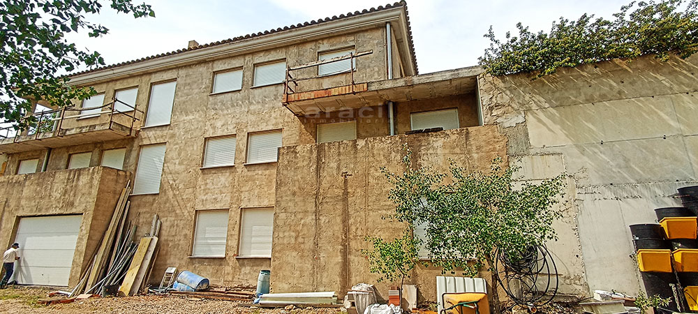 Chalet-en-venta-para-acabar-en-Gormaig-exterior-3