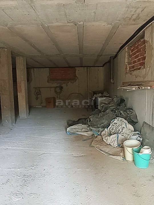 Chalet-en-venta-para-acabar-en-Gormaig-sotano-diafano-1