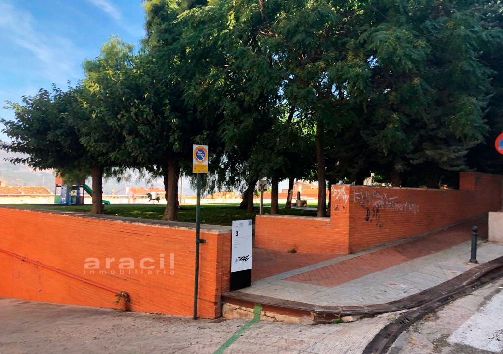 Local-bien-iluminado-en-la-zona-alta-10