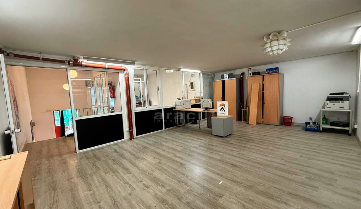 Local comercial a la venta en Alcoy 2