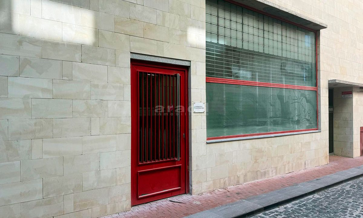Local comercial a la venta en Alcoy 3