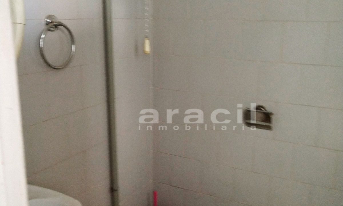 Local-con-dos-escaparates-en-Santa-Rosa-8