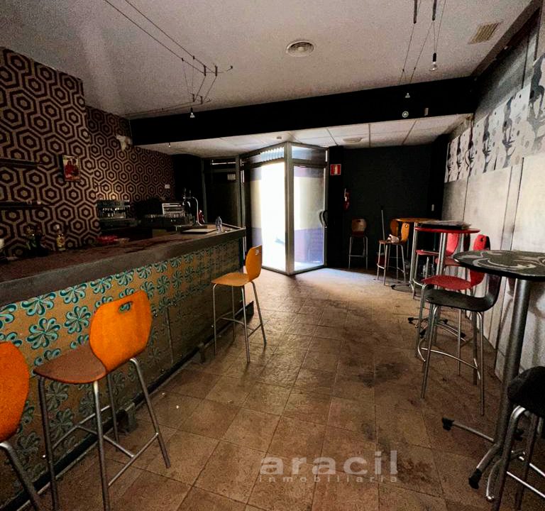 Local-equipado-para-cafeteria-o-pub-a-la-venta-5