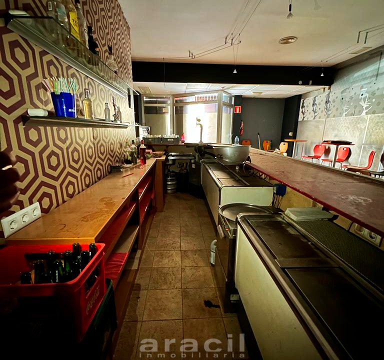 Local-equipado-para-cafeteria-o-pub-a-la-venta-6