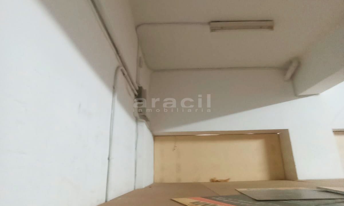 Local-espacioso-con-buena-ubicacion-en-venta-en-Alcoy-12