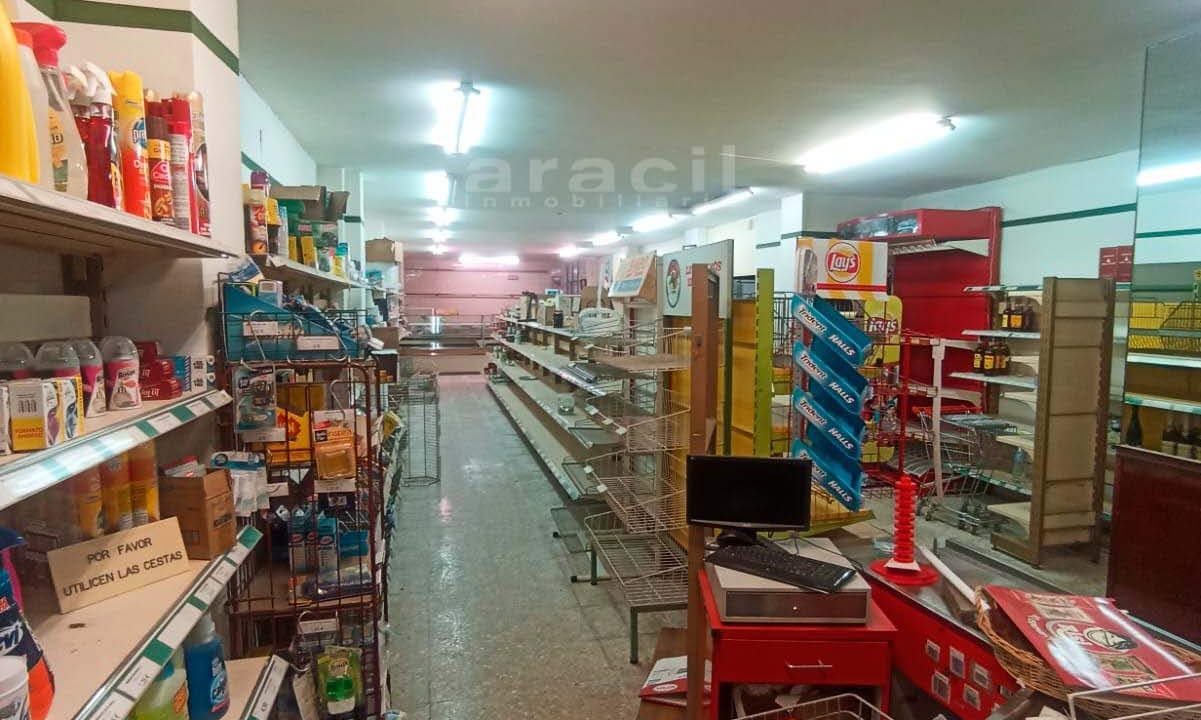 Local-espacioso-con-buena-ubicacion-en-venta-en-Alcoy-17