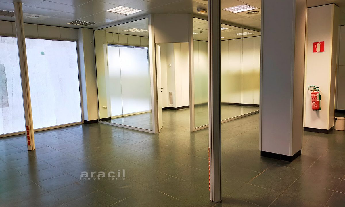 Local-espacioso-en-alquiler-en-Alcoy-1