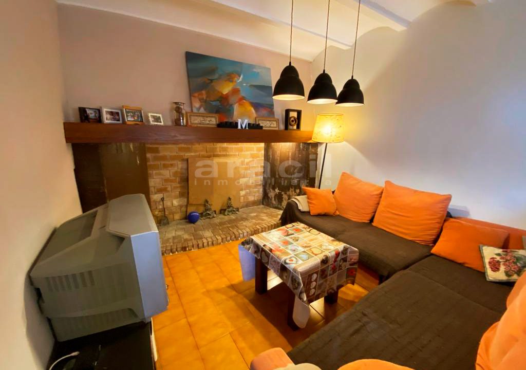 Masia-grande-y-con-bonitas-vistas-a-la-venta-en-Alicante-11