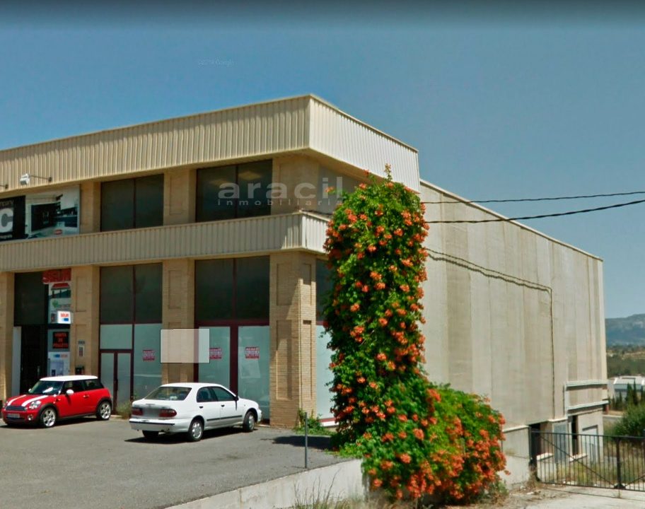 Nave-espaciosa-a-la-venta-en-Alcoy-2