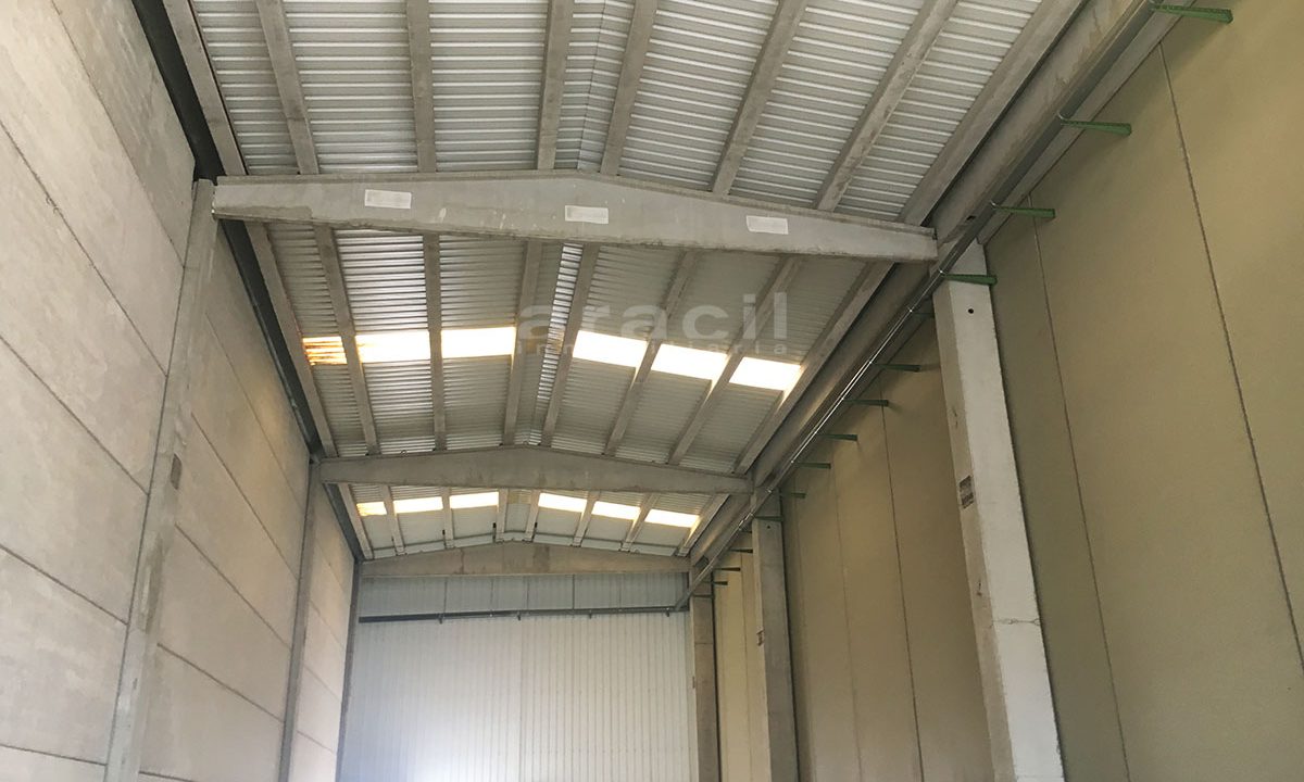 Nave-espaciosa-a-la-venta-en-Alcoy-3