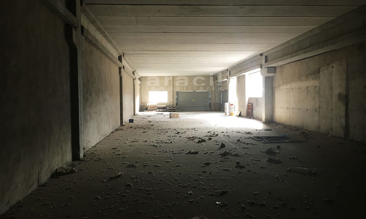 Nave-espaciosa-a-la-venta-en-Alcoy-4