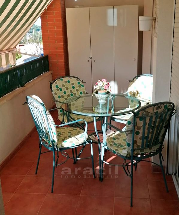 Piso-espacioso-con-balcon-con-vistas-en-Ensanche-10