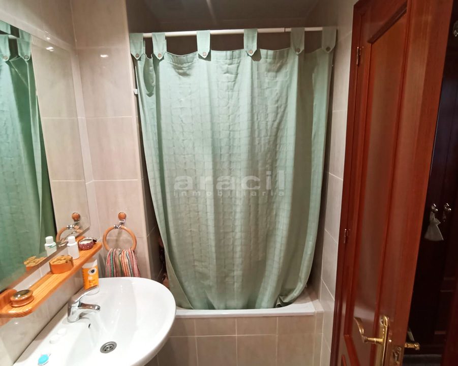 Piso-luminoso-con-vistas-en-venta-cerca-del-centro-2