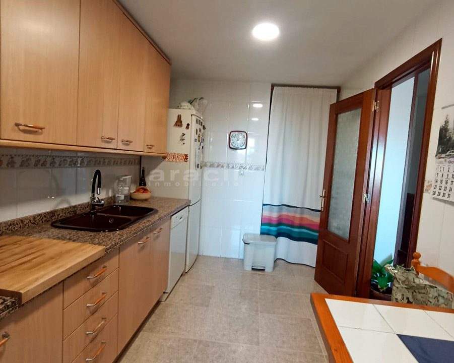 Piso-luminoso-con-vistas-en-venta-cerca-del-centro-4
