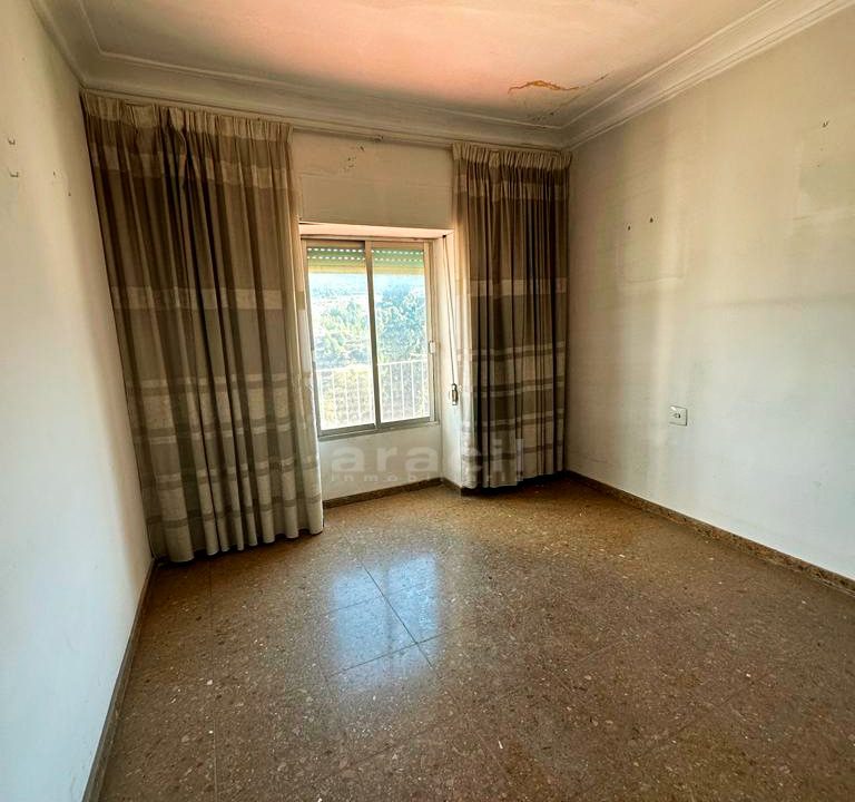 Piso-luminoso-y-espacioso-con-balcon-en-venta-en-Alcoy-19