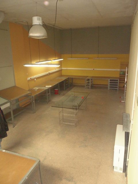 Se-vende-amplio-local-en-el-centro-planta-baja