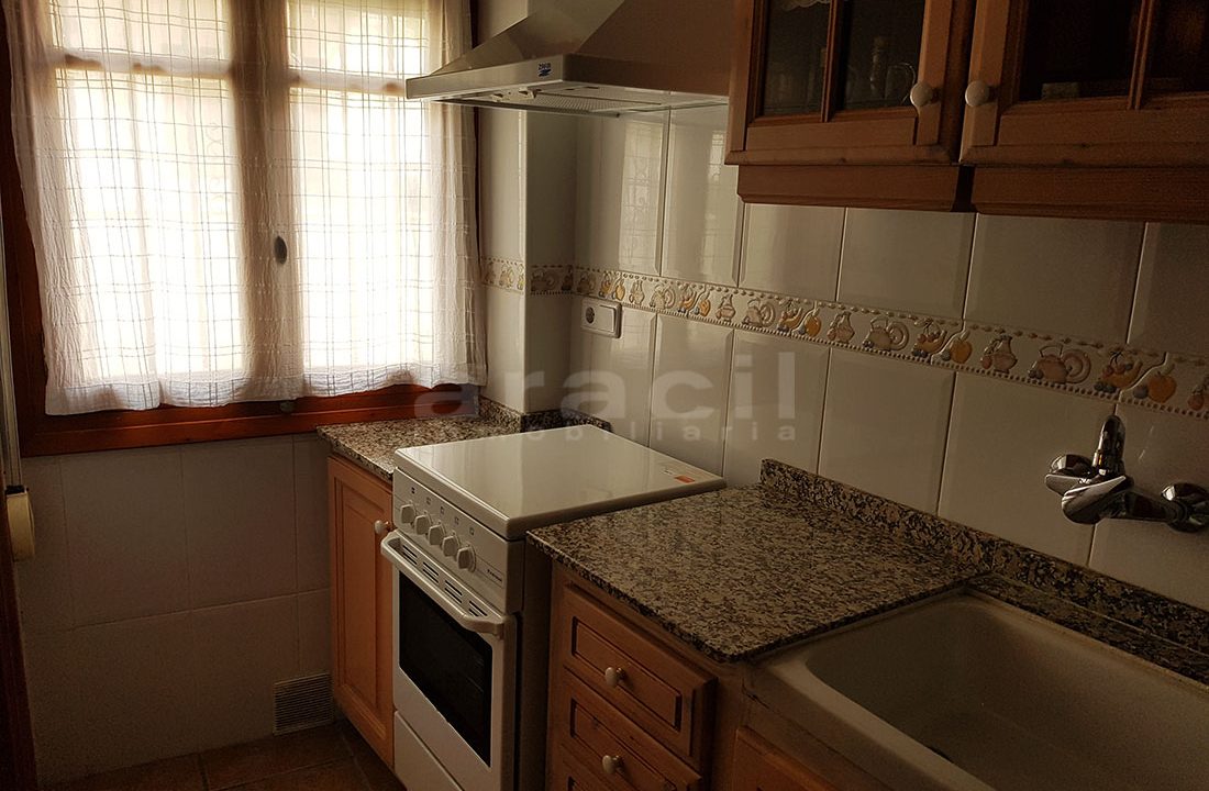 Se-vende-casa-de-pueblo-con-bonitas-vistas-y-terraza-en-la-Comunidad-Valenciana-1