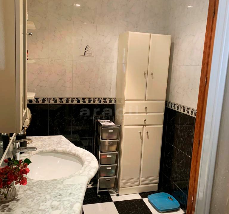Se-vende-casa-unifamiliar-espaciosa-en-Alcoy-13