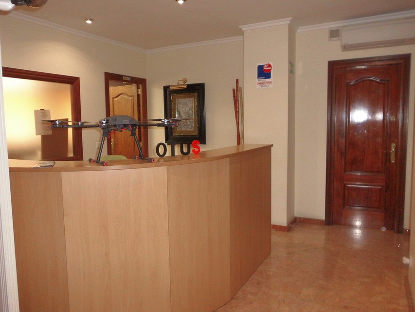 Se-vende-oficinas-en-Ensanche-mostrador