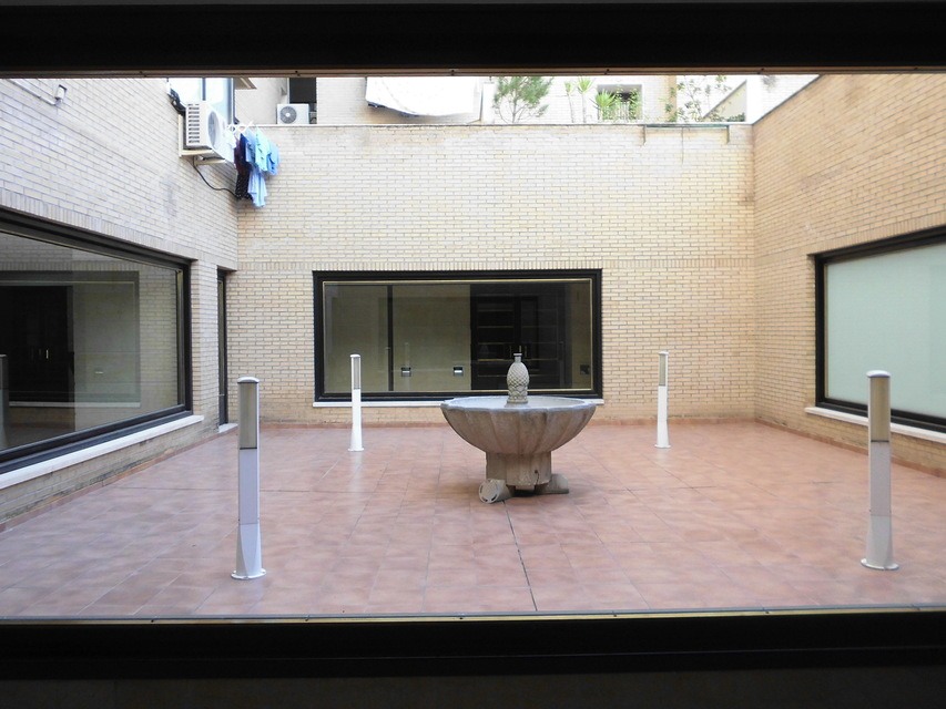 Se-vende-oficinas-en-Ensanche-patio