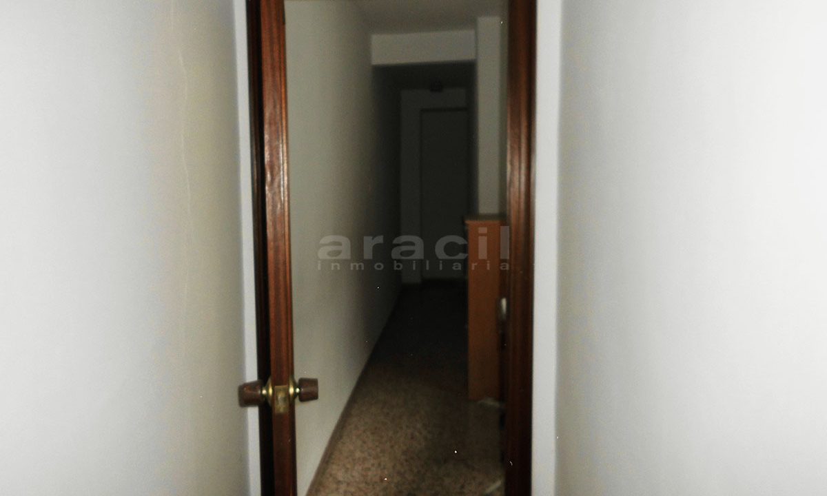 Amplia Casa de Pueblo en Beniarrés 12