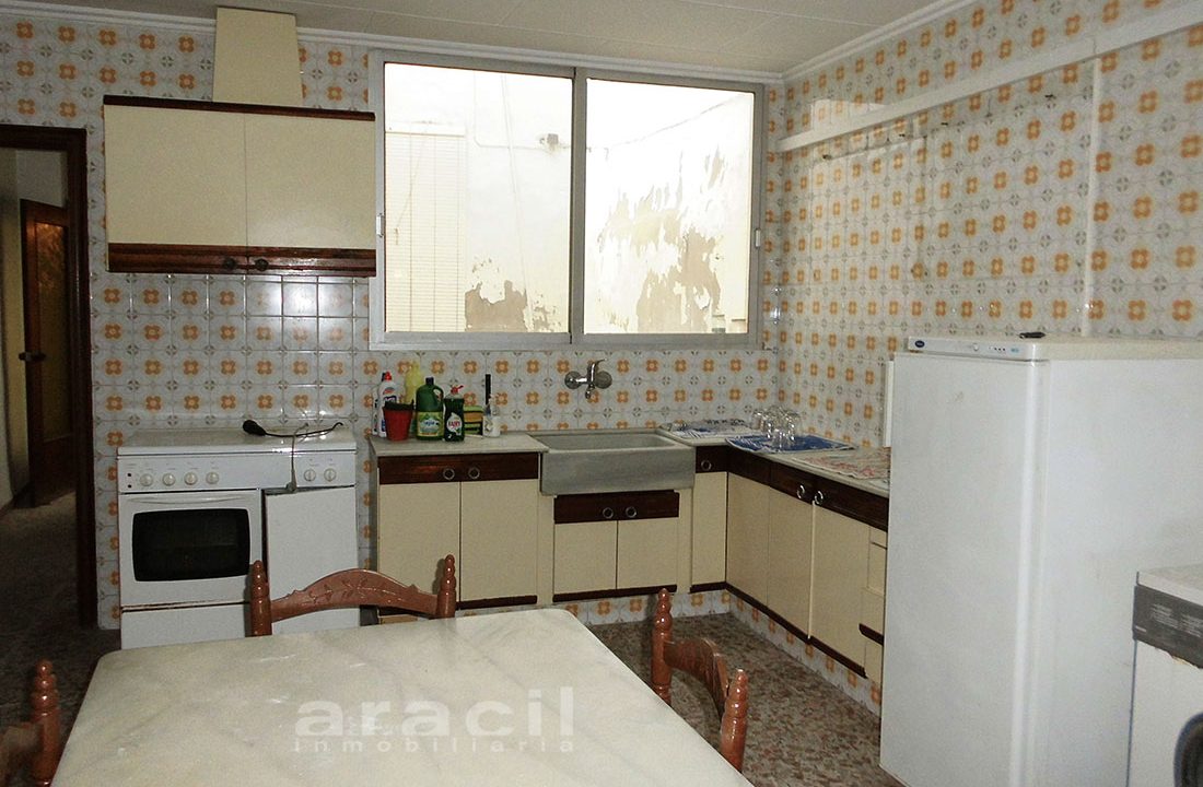Amplia Casa de Pueblo en Beniarrés 5