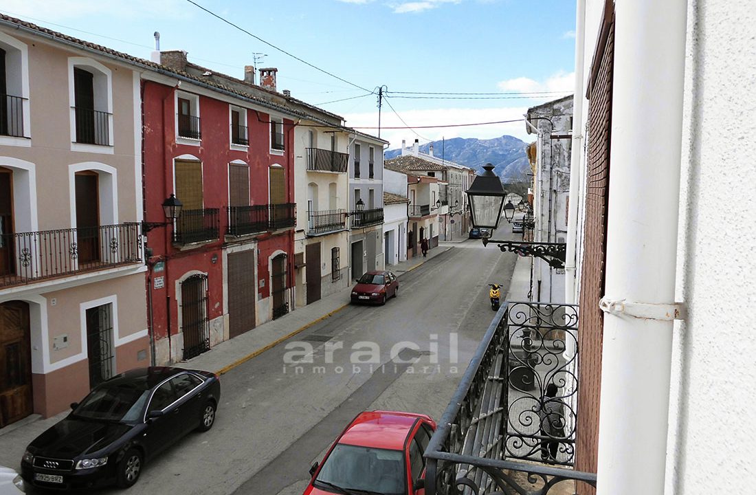 Amplia Casa de Pueblo en Beniarrés 7