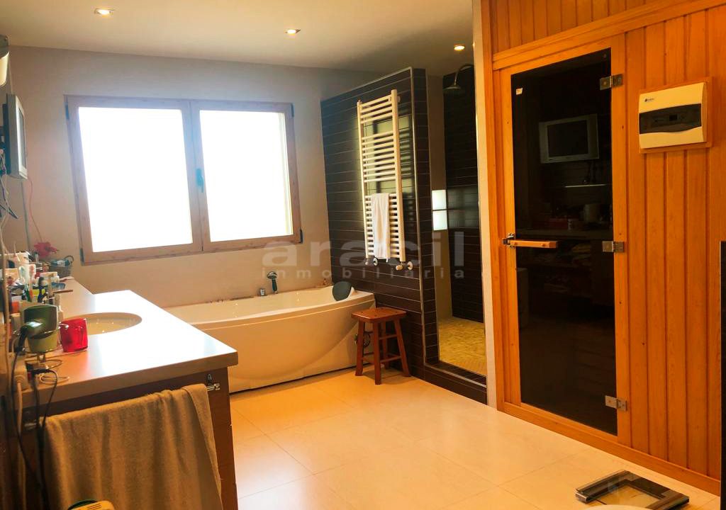 Chalet amplio en venta en el baradello 3