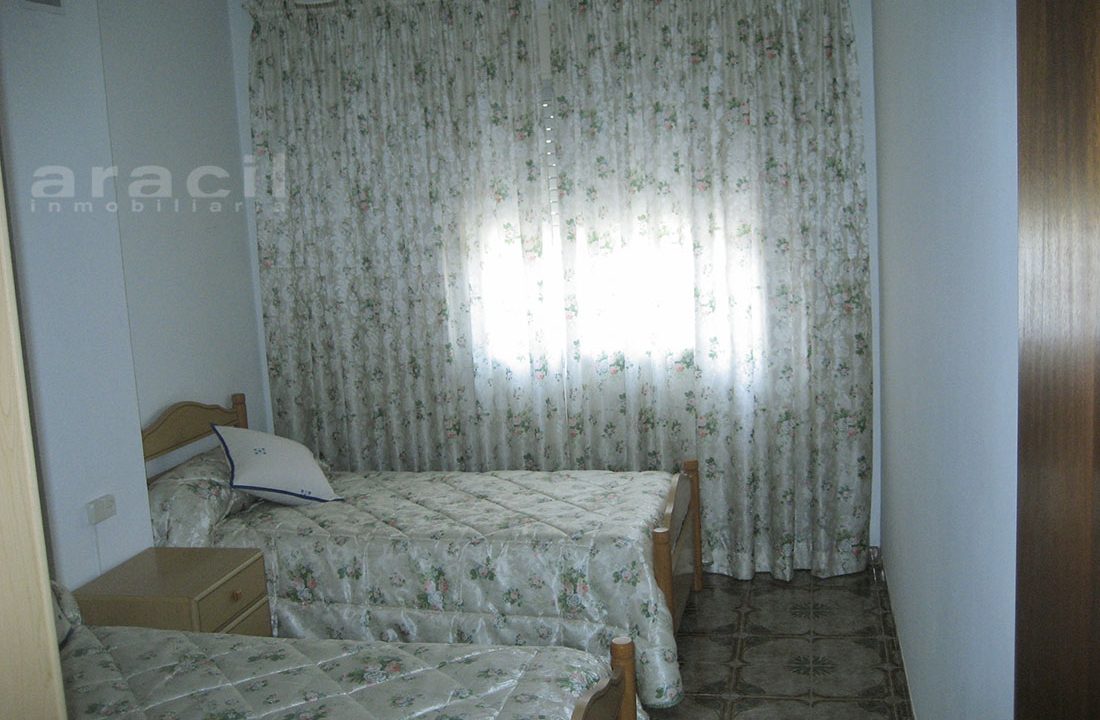 Gran Casa de Pueblo en Cela de Nuñez 10