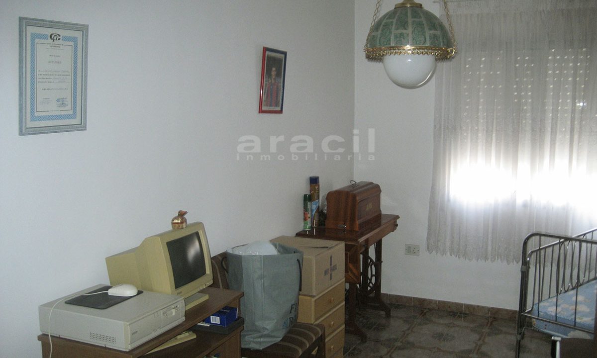 Gran Casa de Pueblo en Cela de Nuñez 15