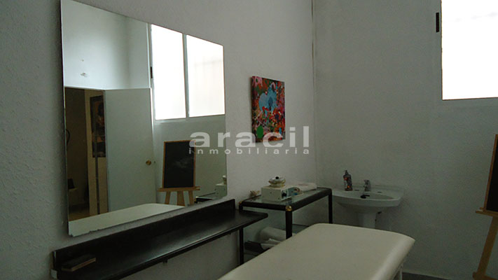 Nave en alquiler en ensanche 5