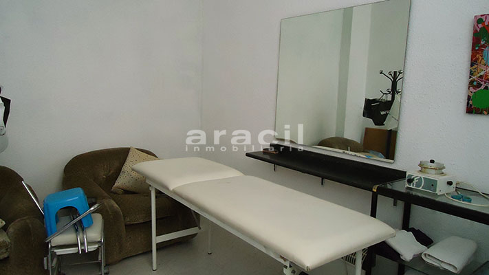 Nave en alquiler en ensanche 6