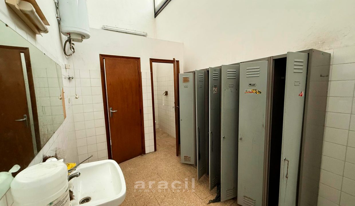 Nave en venta en la zona alta 12