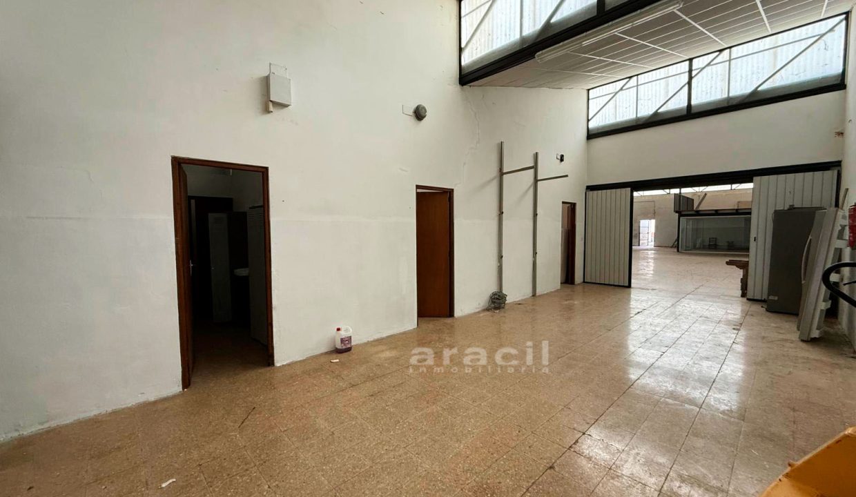 Nave en venta en la zona alta 14