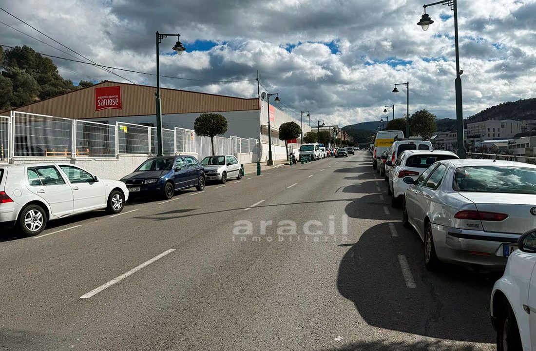 Nave en venta en la zona alta 18
