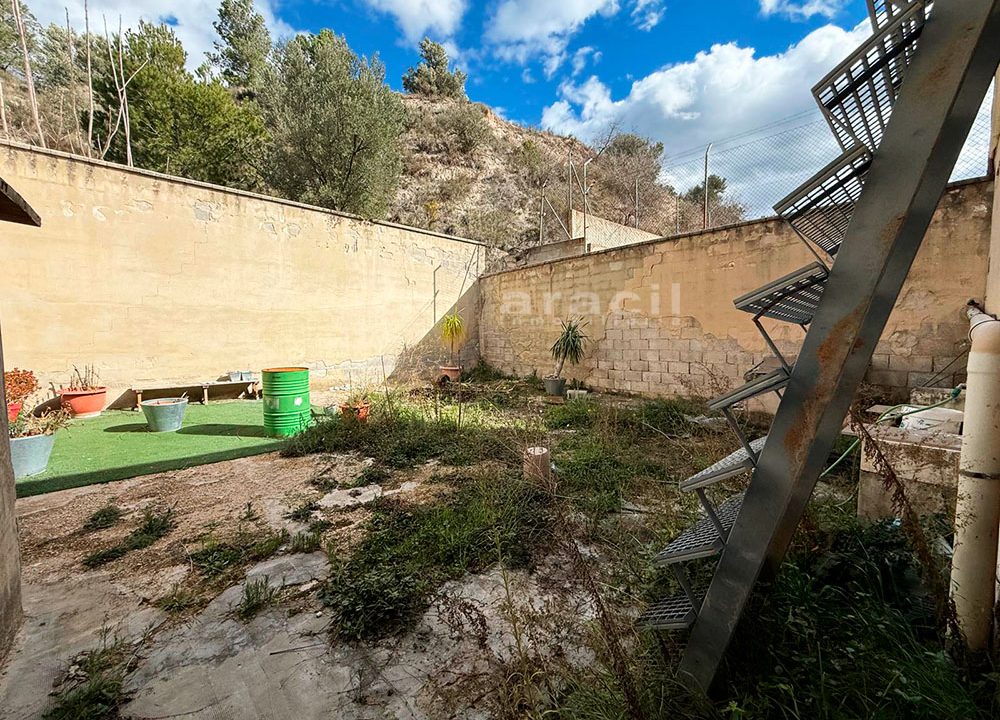 Nave en venta en la zona alta 23