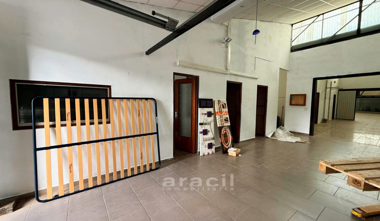 Nave en venta en la zona alta 3