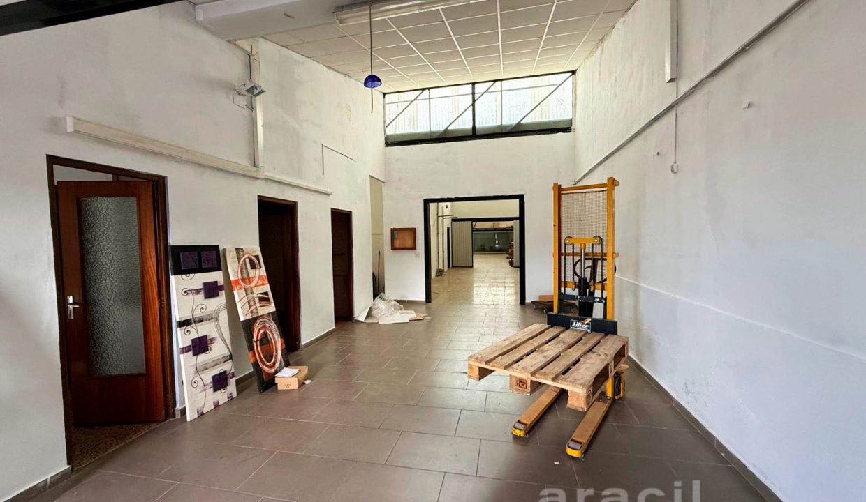 Nave en venta en la zona alta 9