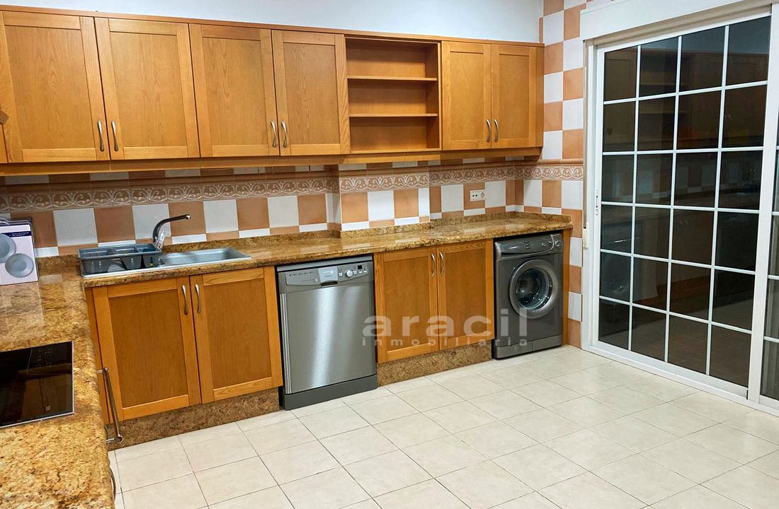 Piso amplio en venta en Ensanche 3