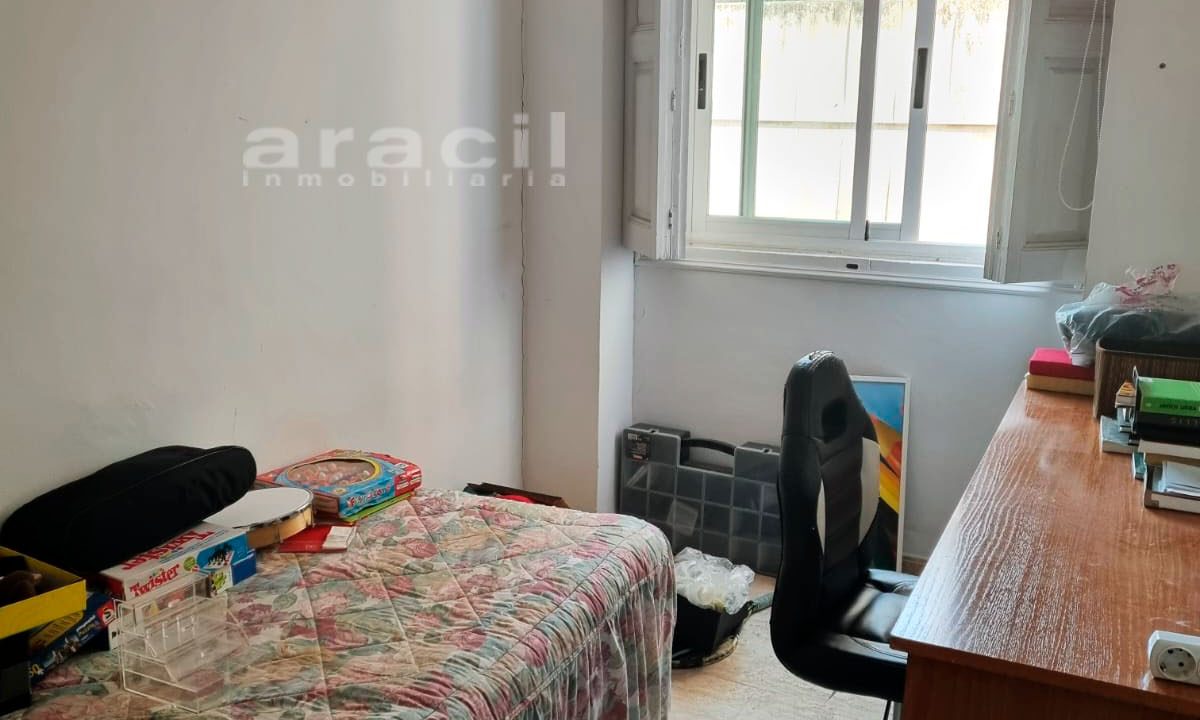 Piso en venta en la zona centrica 11