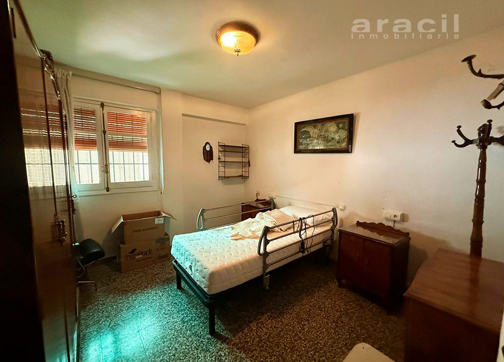 Piso Reformado con Terraza en Santa Rosa 2
