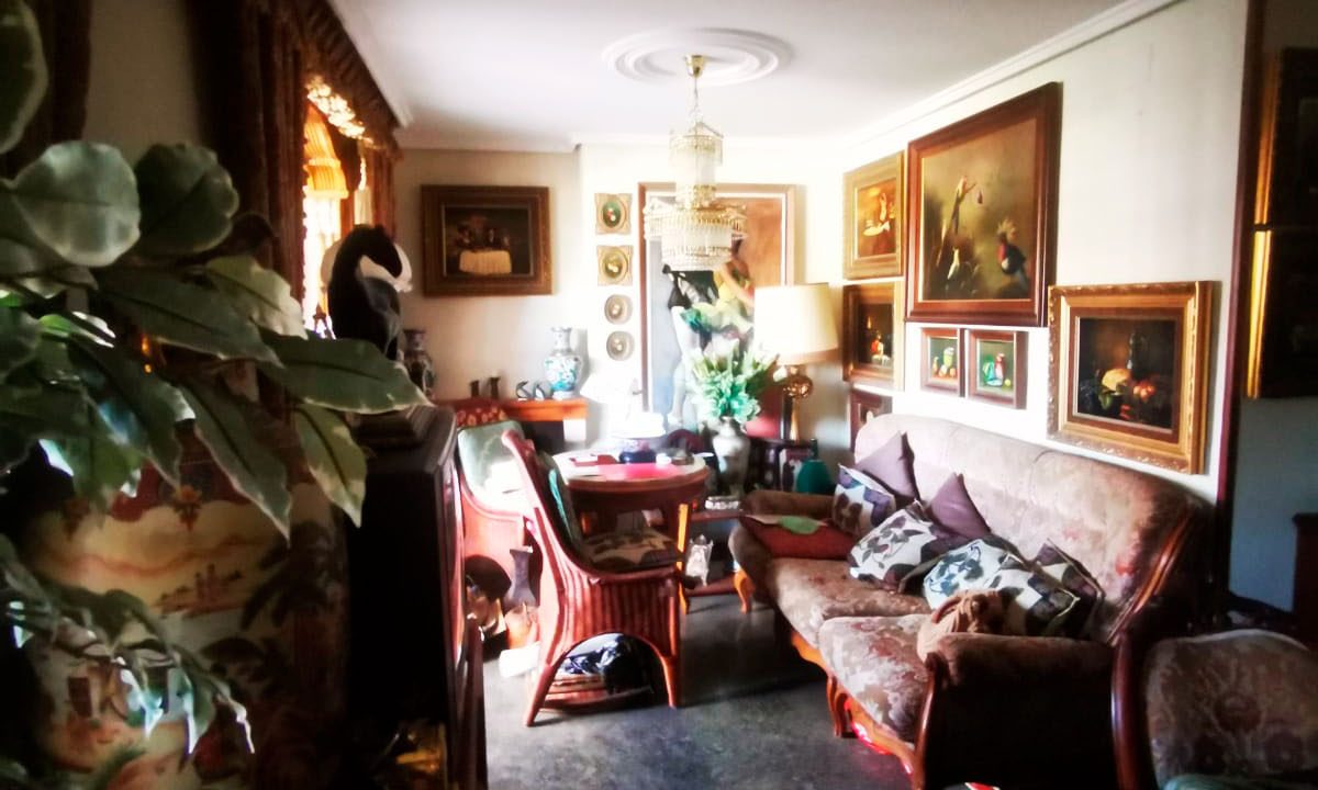 Piso en Ensanche con Terraza, Calefacción y Trastero Amplio 10