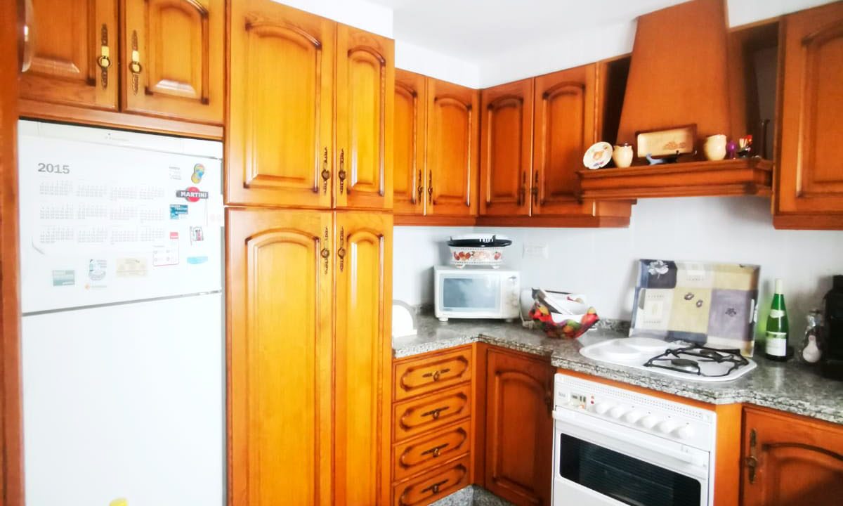 Piso en Ensanche con Terraza, Calefacción y Trastero Amplio 11