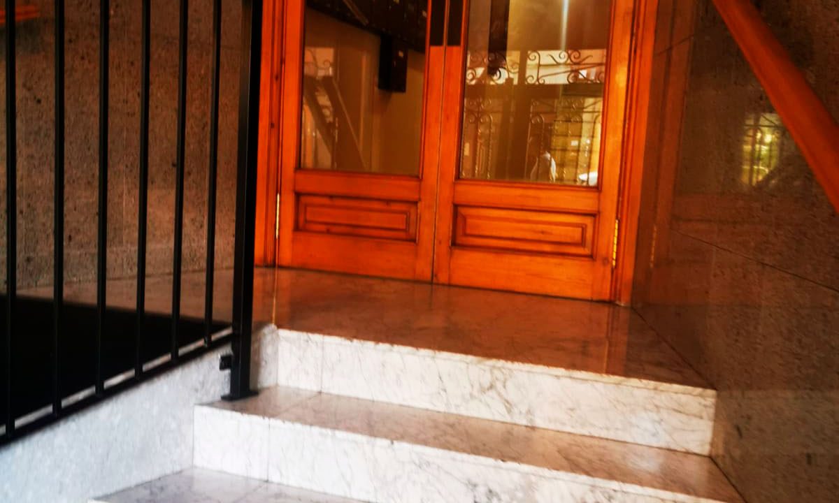 Piso en Ensanche con Terraza, Calefacción y Trastero Amplio 19