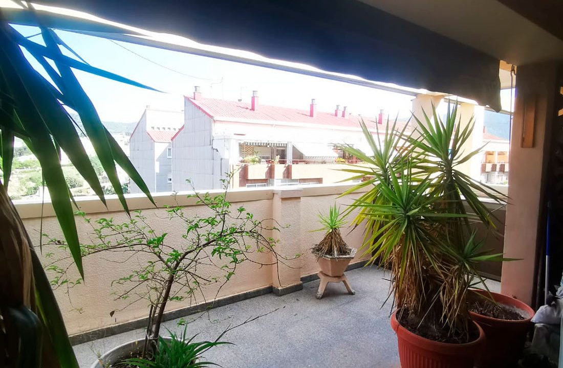 Piso en Ensanche con Terraza, Calefacción y Trastero Amplio 6