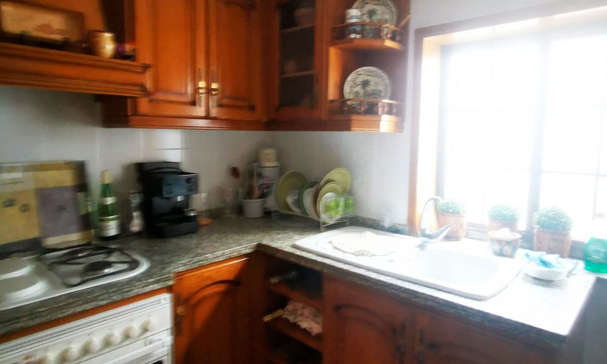 Piso en Ensanche con Terraza, Calefacción y Trastero Amplio 9