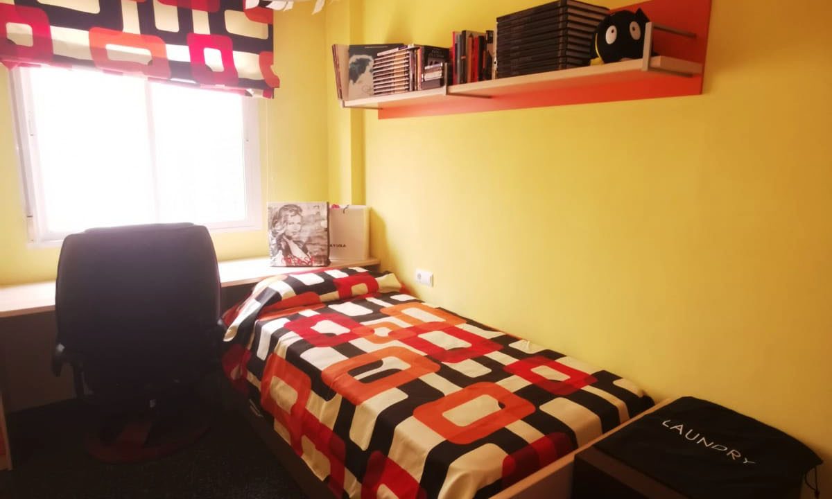 Piso en la Zona norte con terraza en venta 18